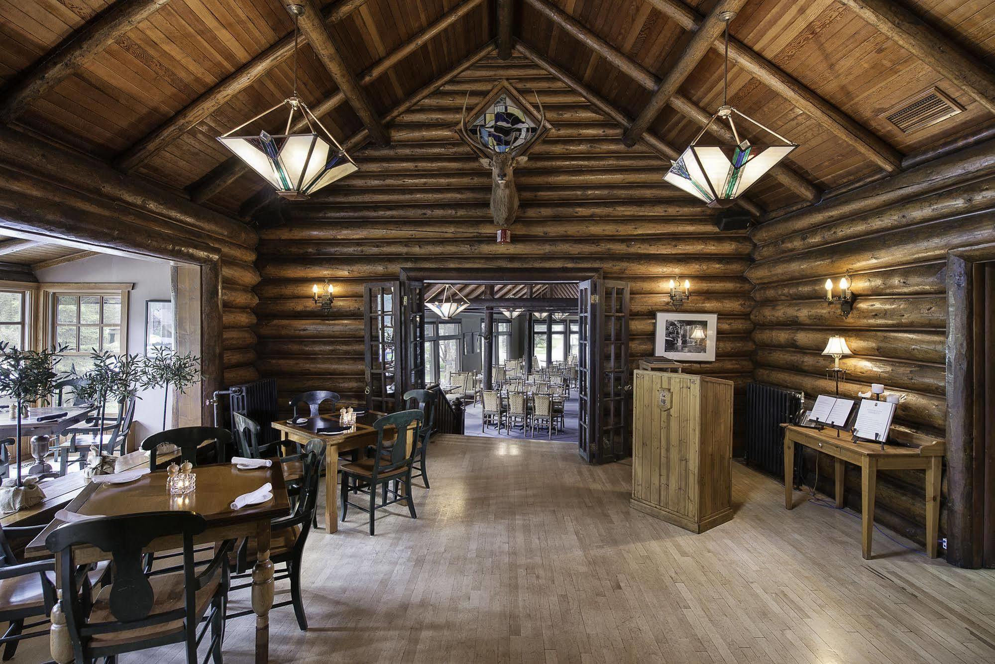 Deer Lodge Lake Louise Exterior foto